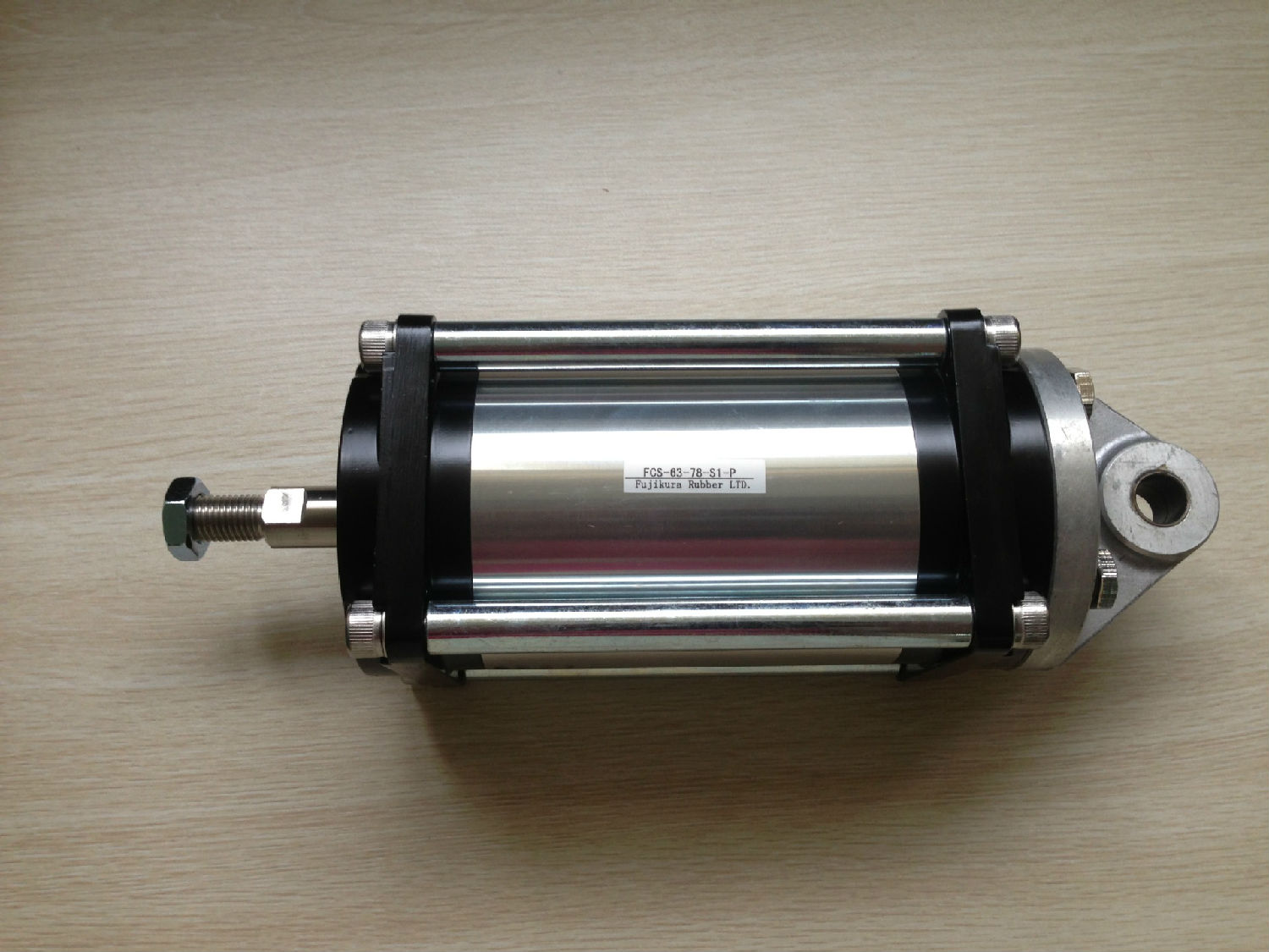 藤倉(cāng)氣缸與汽缸有什么不同呢？汽車發(fā)動(dòng)機(jī)中的氣缸作用